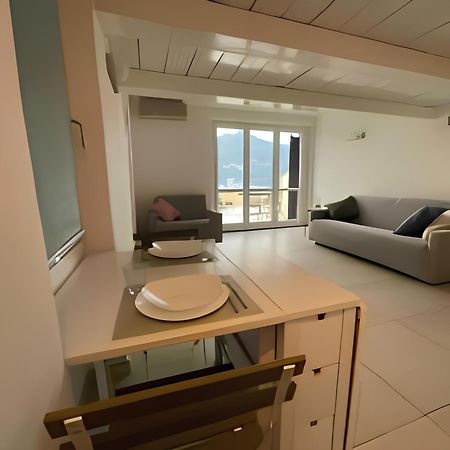 Casa Pg - Appartamento Vista Lago Monte Isola Bagian luar foto